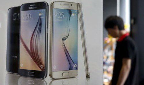 Samsung reports fifth straight quarterly profit drop