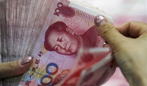 Yuan fall fuels fears of currency war
